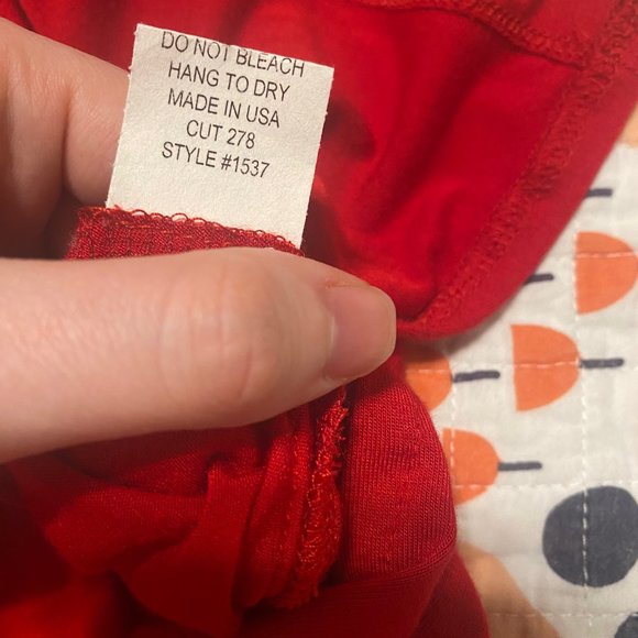 Inchanted Red 3/4 Sleeve Top - Picture 12 of 12